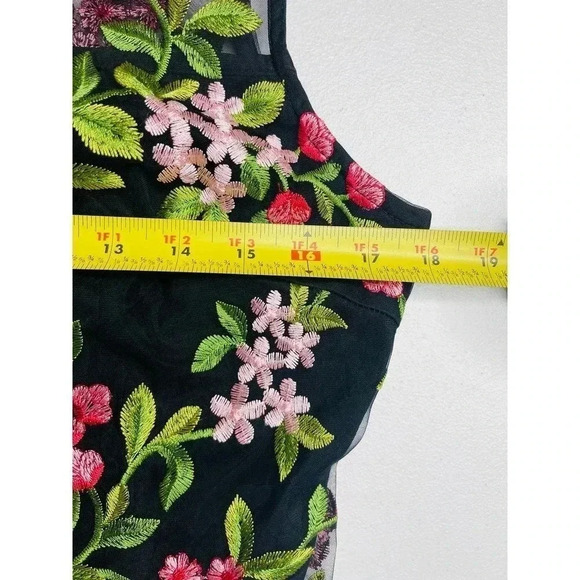 Calvin Klein Floral Embroidered Sheath Dress size 8 - Picture 5 of 11